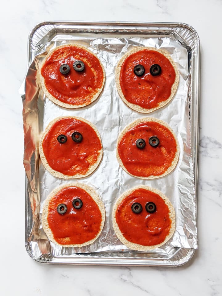 Mini Vegan Halloween Pizzas, Recipe