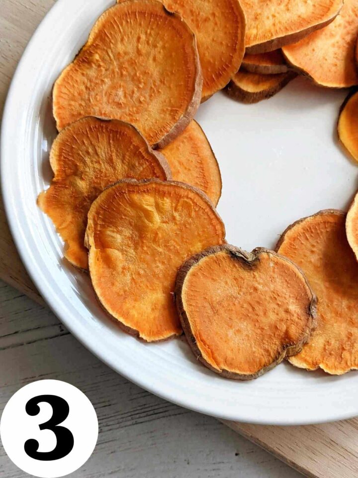 3 Easy Ways to Cook a Sweet Potato in the Microwave