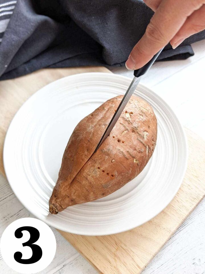 3 Easy Ways to Cook a Sweet Potato in the Microwave