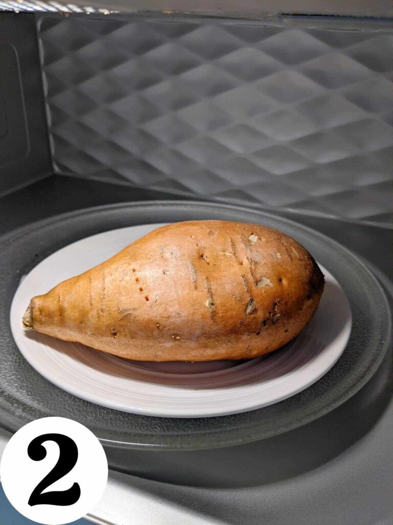 3 Easy Ways to Cook a Sweet Potato in the Microwave