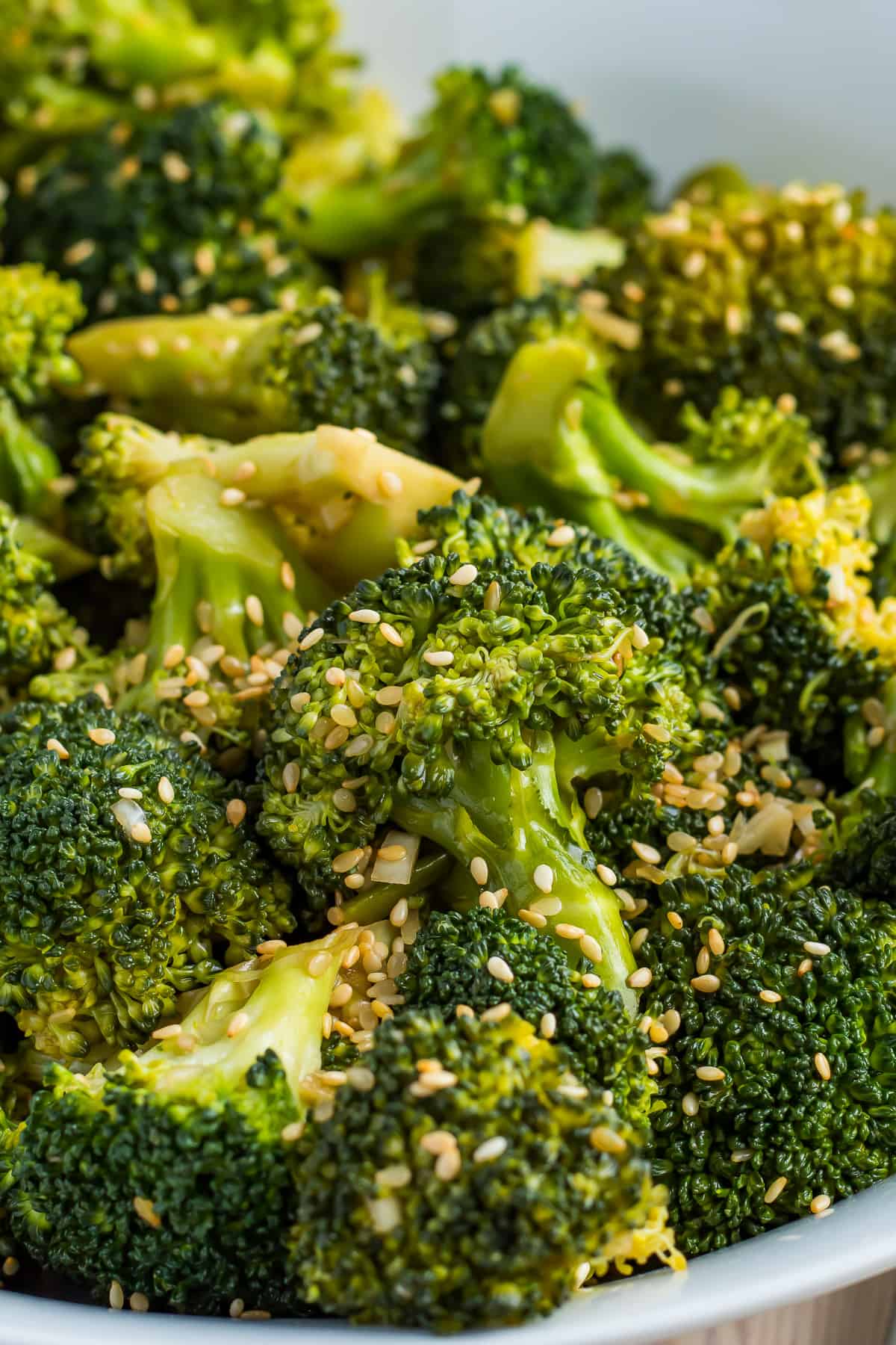 Steamed garlic broccoli.