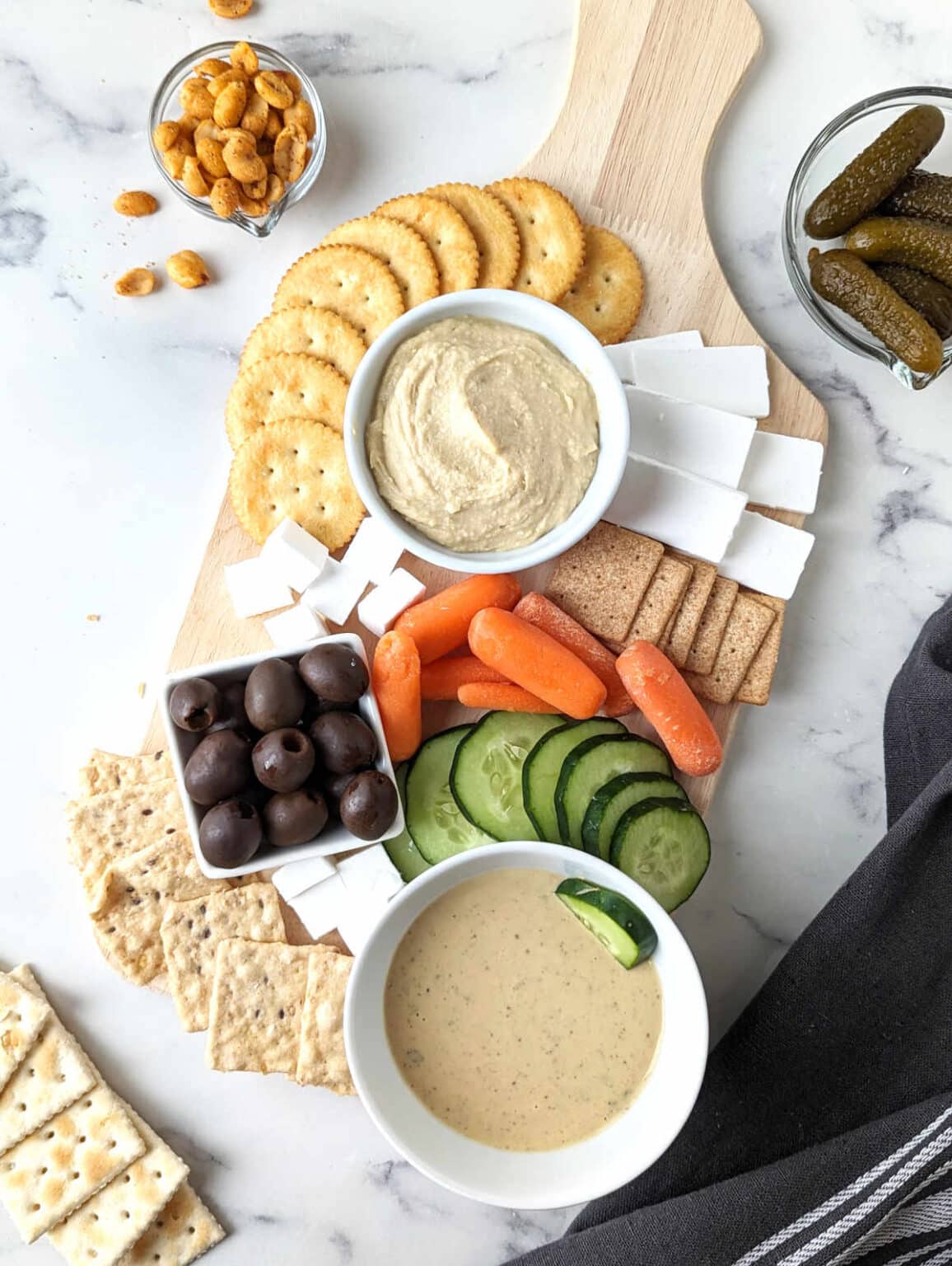 14 Best Crackers for Charcuterie Boards