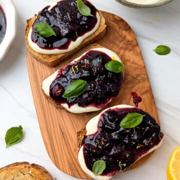 blueberry toast on a tray.
